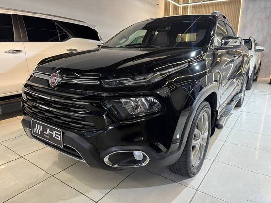 FIAT TORO 2.0 16V TURBO DIESEL RANCH 4WD AT9 FIAT TORO 2.0 16V TURBO DIESEL RANCH 4WD AT9